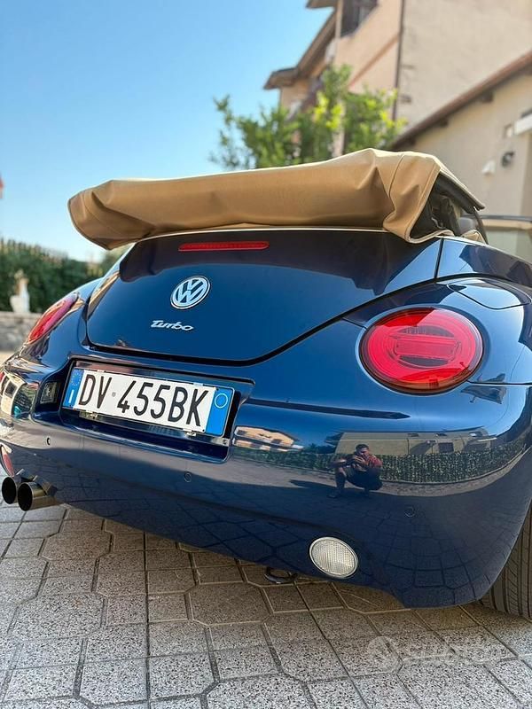 Usata VW Beetle Cabriolet 150 CV (110 kW) 2004 Blu Cabrio