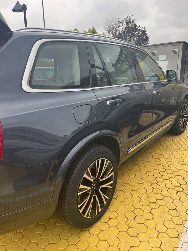 Blu/azzurro Usata 2022 Volvo XC90 Plus SUV | 48.000 € (Ottimo prezzo) - Immagine 1/4