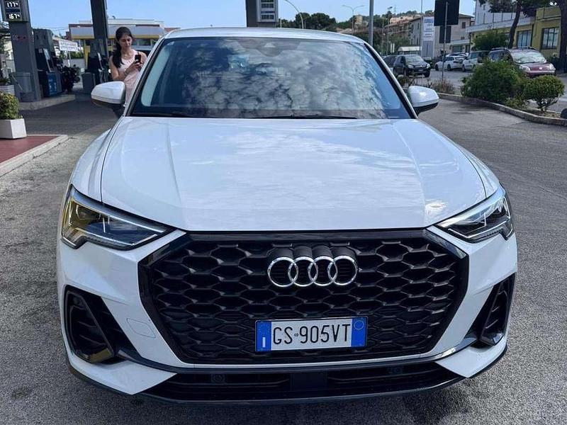 Usata Audi Q3 Sportback Business Plus 150 CV (110 kW) 2024 Bianco SUV