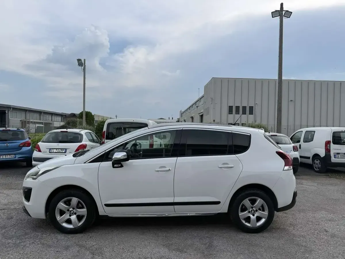 Usata Peugeot 3008 Allure 114 CV (83 kW) 2014 Bianco Station wagon
