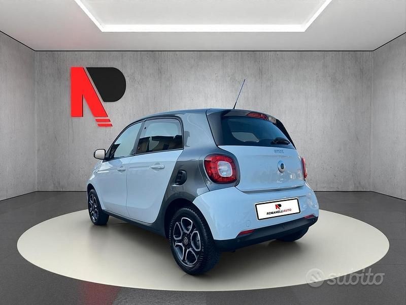 Usata Smart ForFour Prime 71 CV (52 kW) 2019 Bianco Utilitaria