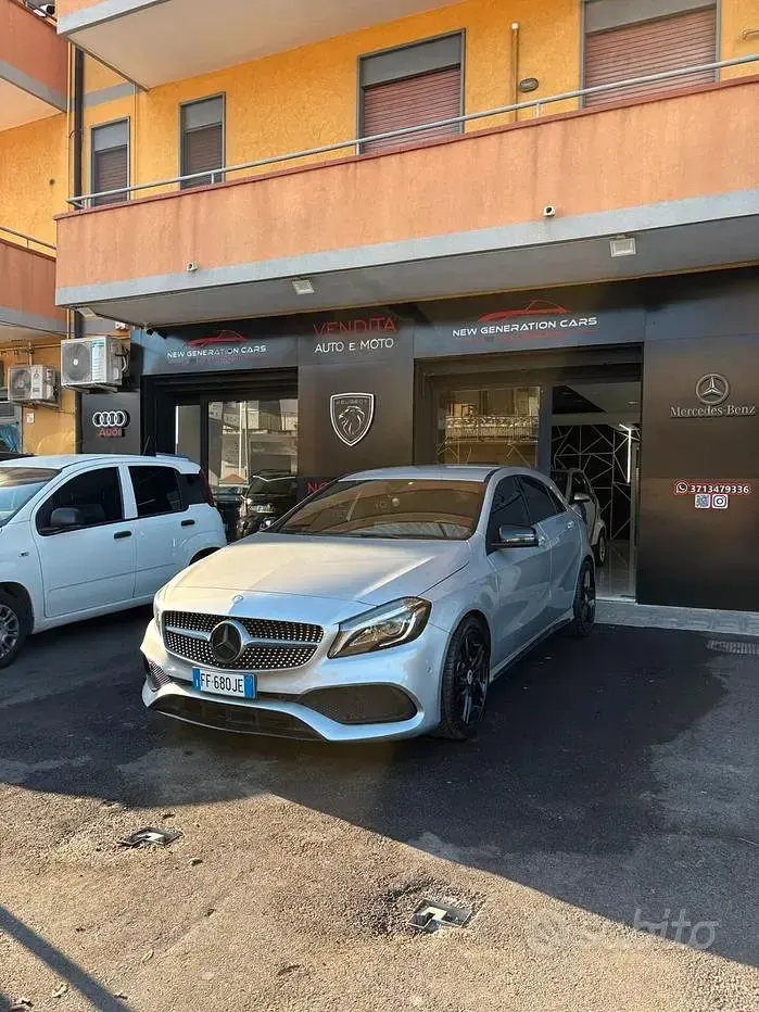 Usata Mercedes A180 Premium 109 CV (80 kW) 2016 Grigio Utilitaria