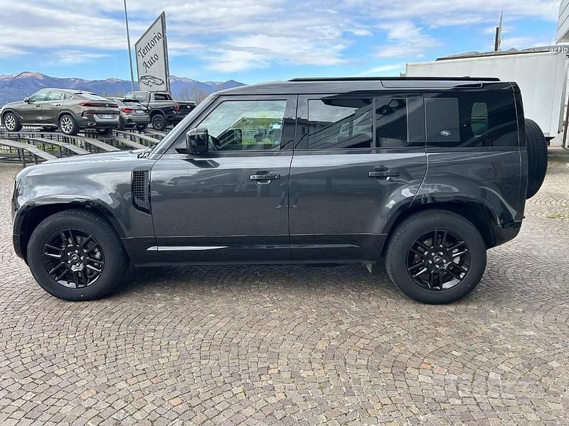 Gebraucht Land Rover Defender SE Dynamic 200 PS (147 kW) 2024 Grau SUV