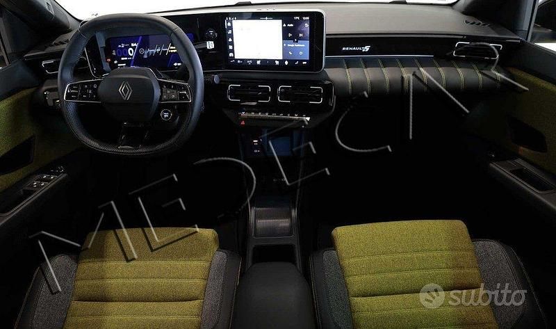 Usata Renault 5 E-Tech Iconic 110 kW (150 CV) 2024 Blu Berlina