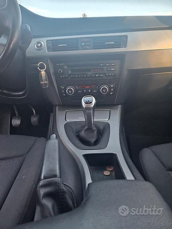 Nero Usata 2009 BMW 320 Station wagon | 2000 € (Super prezzo) - Immagine 1/4