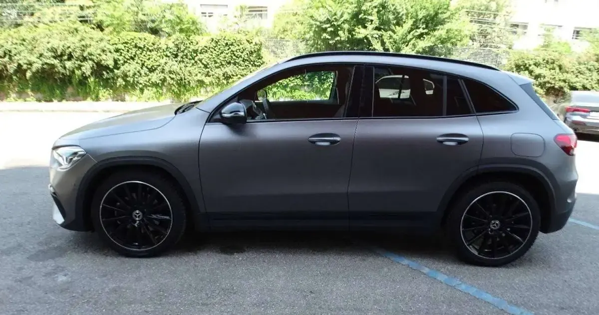 Usata Mercedes GLA200 Premium 150 CV (110 kW) 2022 Grigio SUV