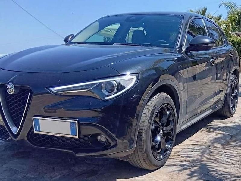 Usata Alfa Romeo Stelvio Executive 210 CV (154 kW) 2018 Nero SUV