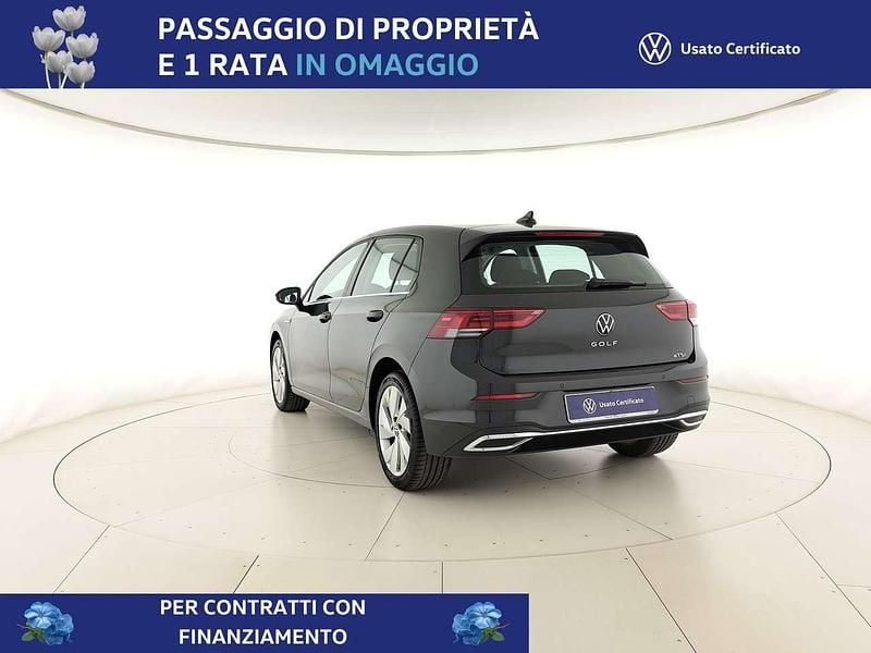 Usata VW Golf VIII Style 131 CV (96 kW) 2023 Urano grey Berlina