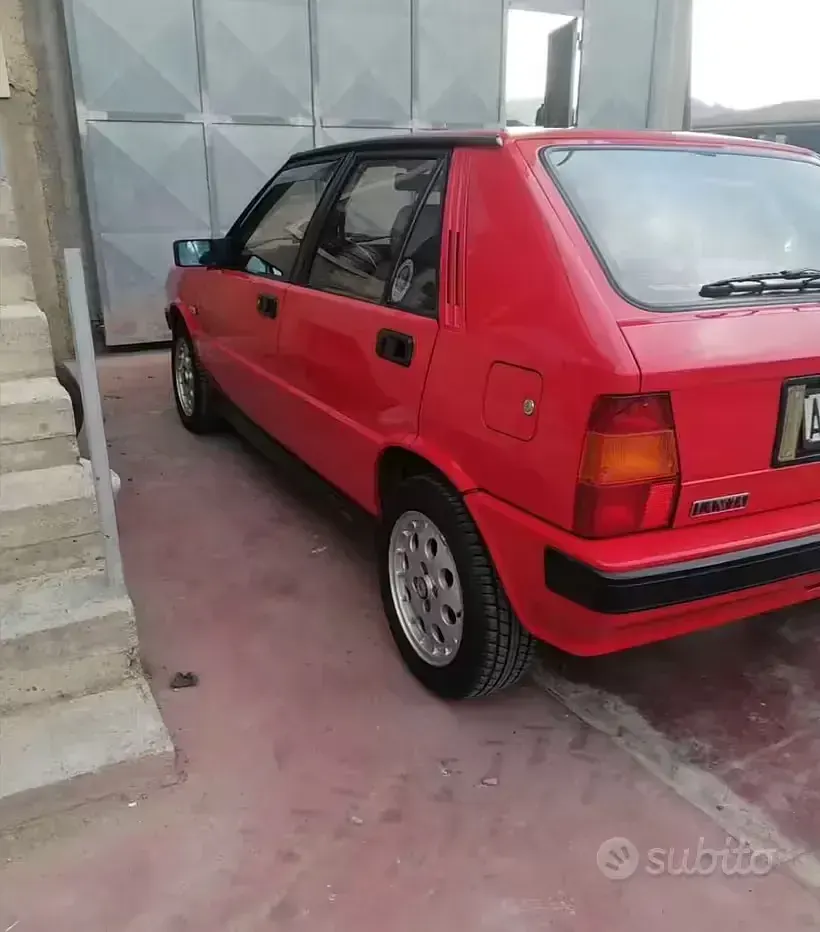 Usata Lancia Delta 130 CV (95 kW) 1996 Rosso Utilitaria