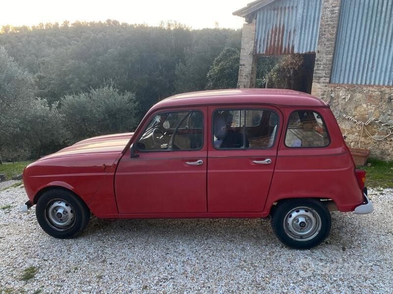 Usata Renault R4 33 CV (24 kW) 1990 Rosso Utilitaria