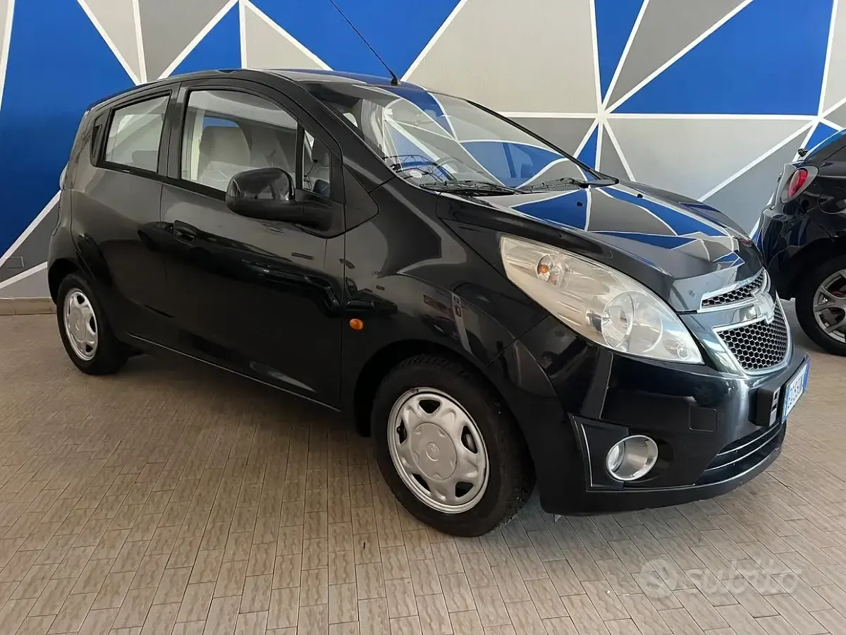 Usata Chevrolet Spark 68 CV (50 kW) 2011 Nero Utilitaria