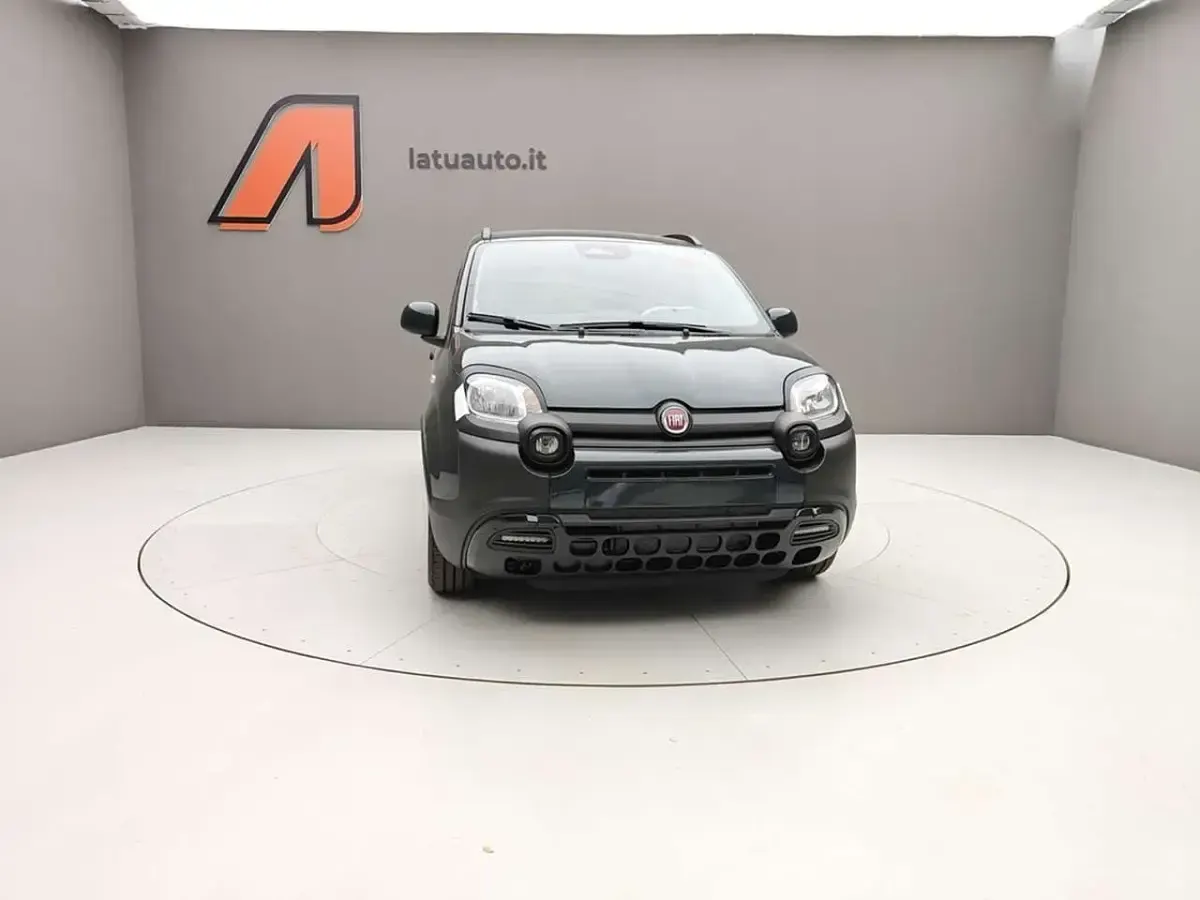Usata Fiat Panda Cross Cross 69 CV (50 kW) 2025 Verde foresta Utilitaria
