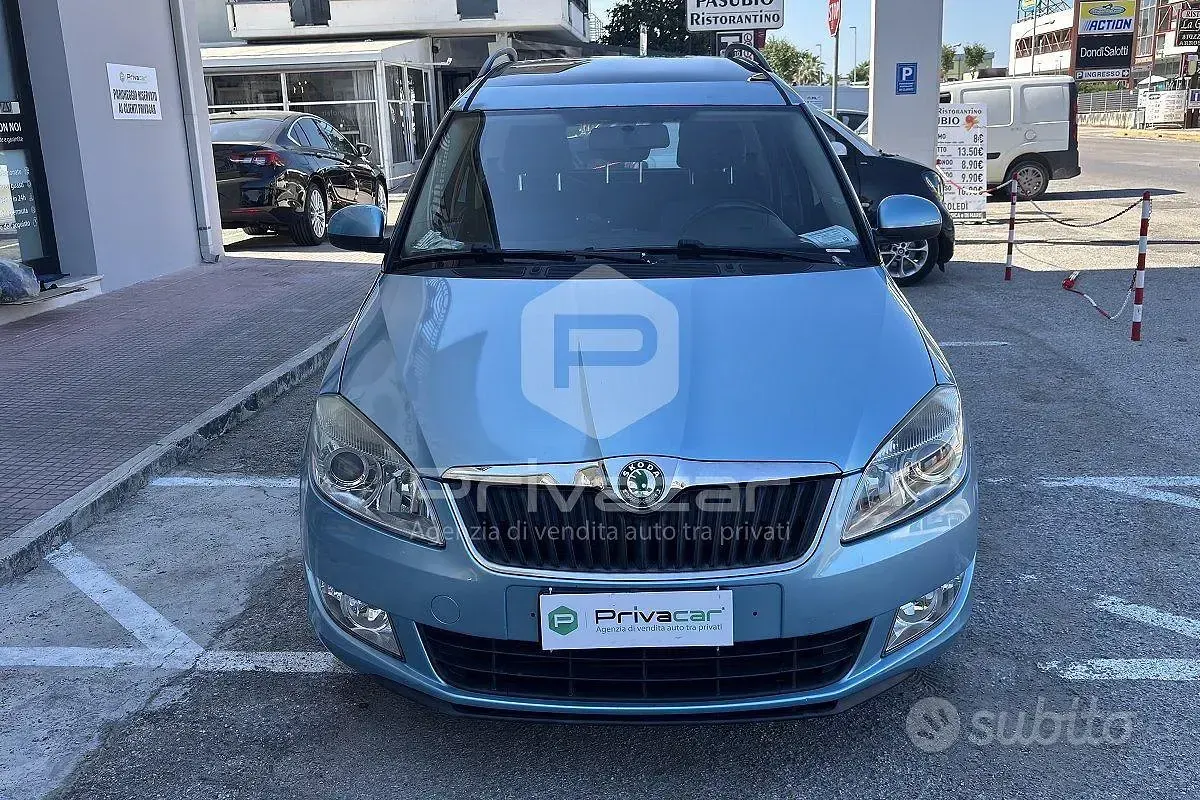 Usata Skoda Roomster Style 75 CV (55 kW) 2011 Bluazzurro Monovolume