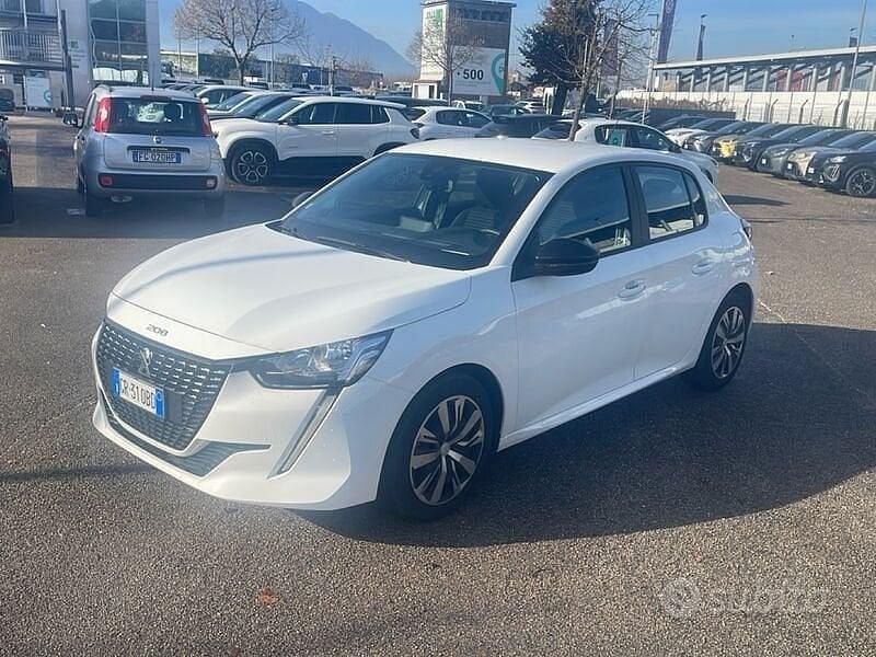 Bianco Usata 2023 Peugeot 208 Active Due volumi | 13.950 € (Buon prezzo) - Immagine 1/4