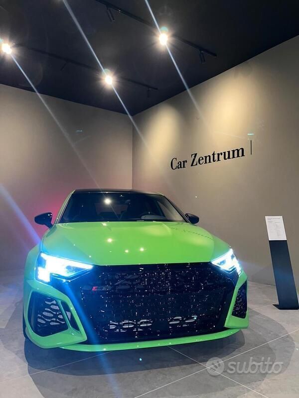 Verde Usata 2023 Audi RS3 Tre volumi | 64.999 € (Molto cara) - Immagine 1/4