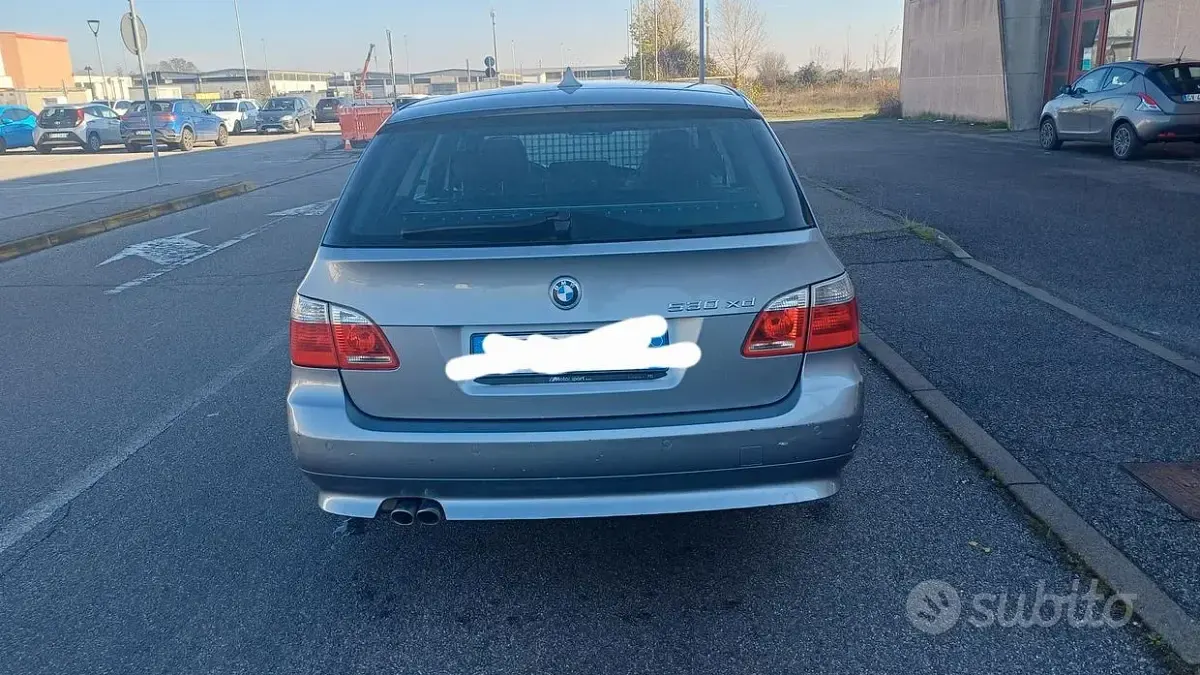 Usata BMW 530 122 CV (89 kW) 2007 Grigio Station wagon