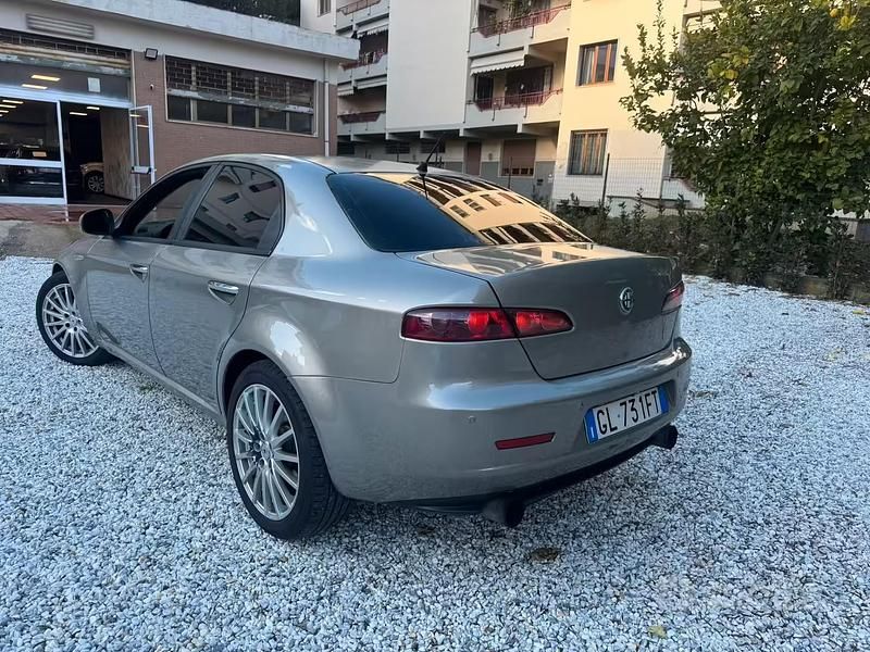 Usata Alfa Romeo 159 150 CV (110 kW) 2007 Grigio Berlina