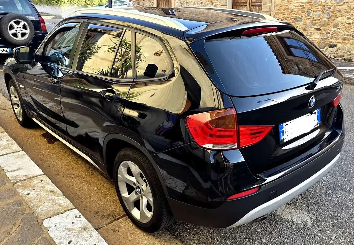 Usata BMW X1 143 CV (105 kW) 2011 Nero SUV