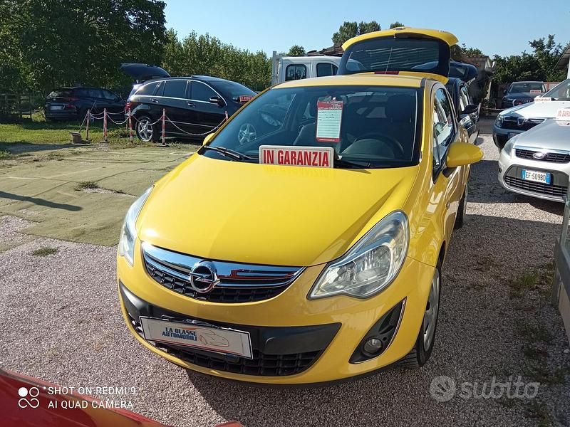 Usata Opel Corsa 95 CV (69 kW) 2011 Giallo Utilitaria