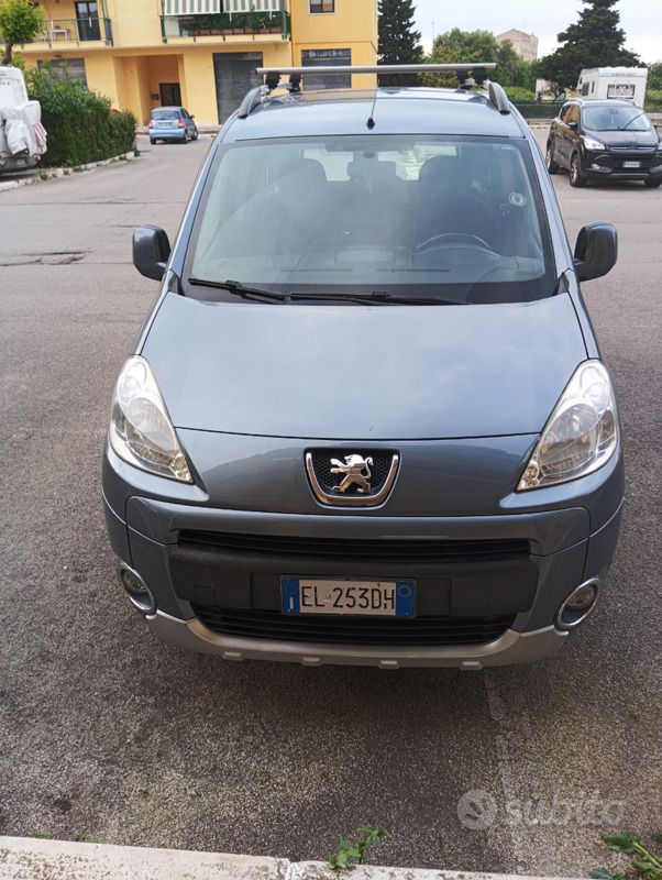 Usata Peugeot Partner 2012 Grigio Monovolume