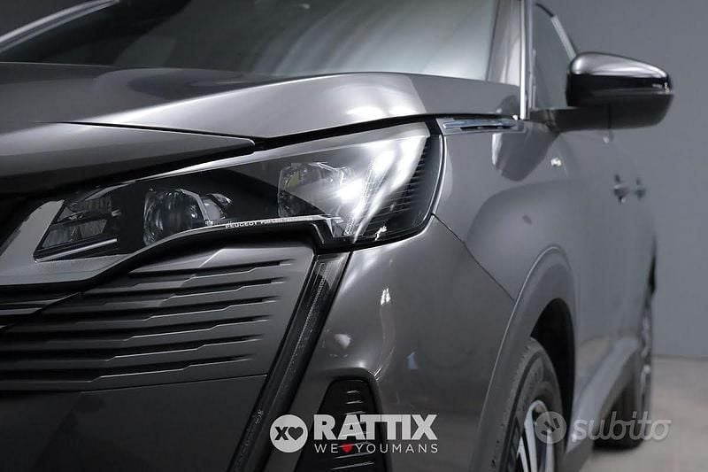 Usata Peugeot 3008 GT 136 CV (100 kW) 2024 Grigio platinum SUV