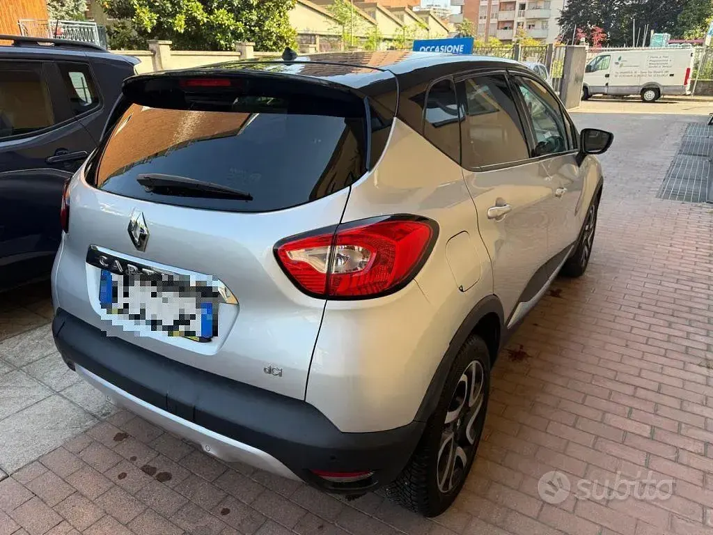 Usata Renault Captur Intens 90 CV (66 kW) 2016 Grigio SUV