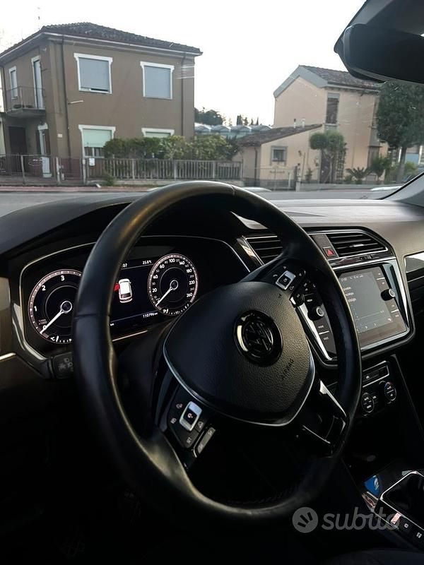 Usata VW Tiguan Business 116 CV (85 kW) 2018 Grigio SUV