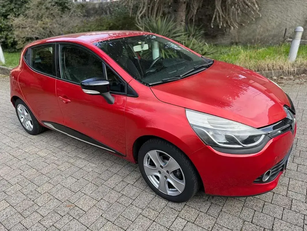 Usata Renault Clio IV 73 CV (53 kW) 2013 Berlina