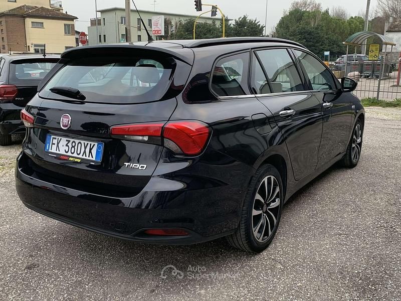 Usata Fiat Tipo Lounge 120 CV (88 kW) 2017 Nero Station wagon