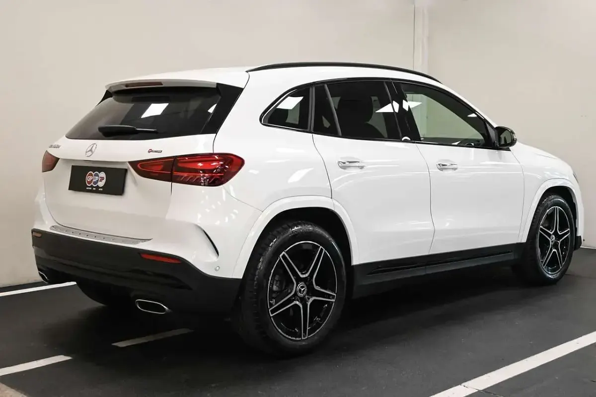 Usata Mercedes GLA180 AMG line 116 CV (85 kW) 2024 Bianco SUV