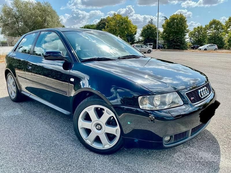 Usata Audi S3 225 CV (165 kW) 2001 Nero Utilitaria