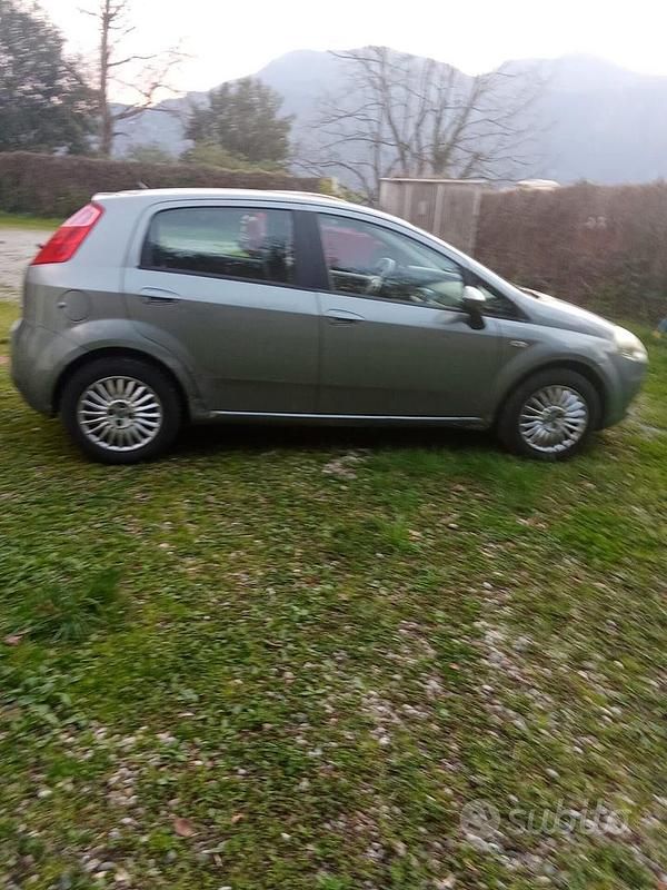 Usata Fiat Grande Punto 58 CV (42 kW) 2006 Grigio Utilitaria