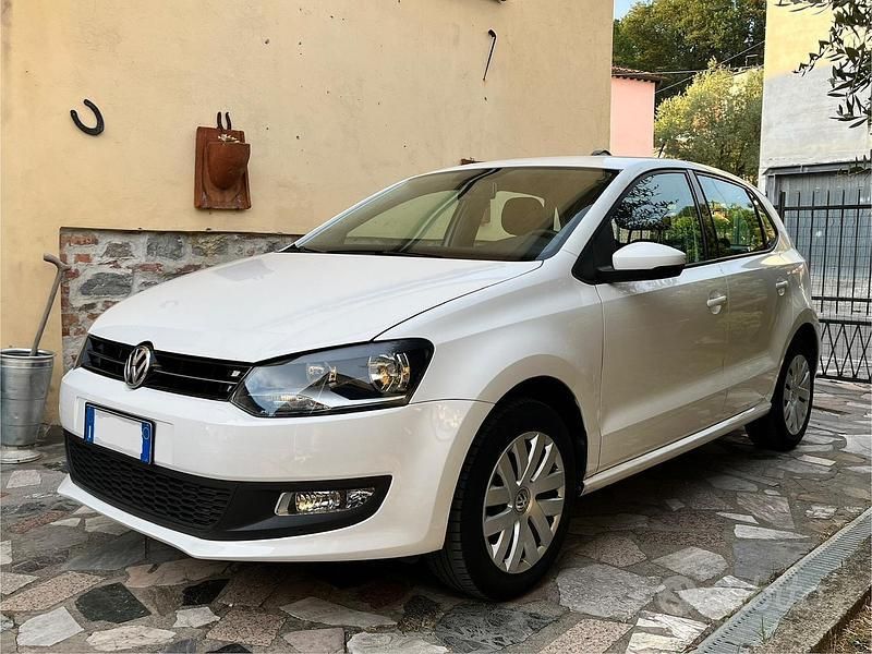 Bianco Usata 2011 VW Polo Comfortline Due volumi | 6990 € (Buon prezzo) - Immagine 1/4