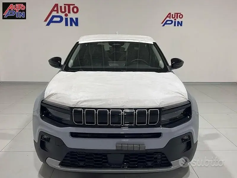 Nuova Jeep Avenger Summit 100 CV (73 kW) 2026 SUV