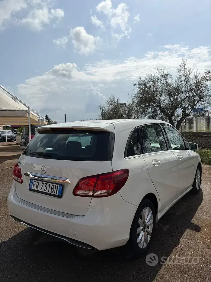 Usata Mercedes B160 Premium 90 CV (66 kW) 2018 Bianco Utilitaria