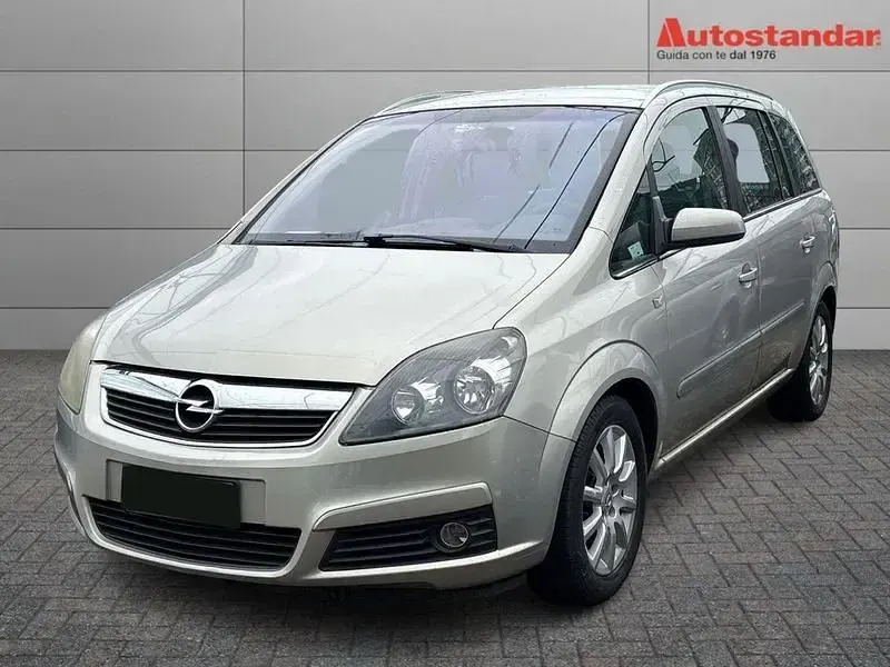 Begagnad Opel Zafira Enjoy 120 HK (88 kW) 2008 Minibuss
