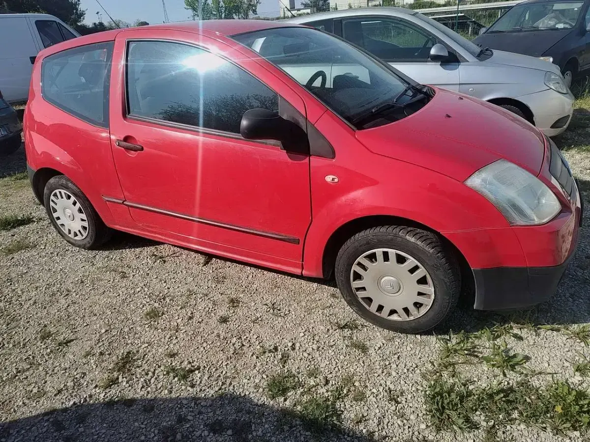 Usata Citroën C2 60 CV (44 kW) 2007 Rosso Utilitaria