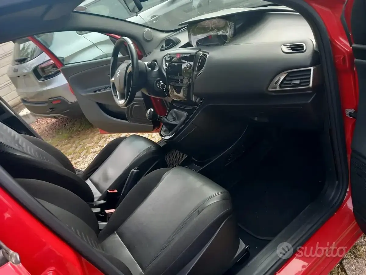 Usata Lancia Ypsilon S 95 CV (69 kW) 2013 Rosso Utilitaria