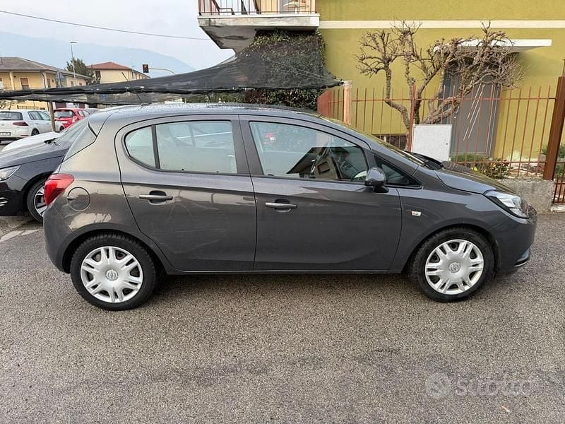 Usata Opel Corsa 90 CV (66 kW) 2016 Grigio Utilitaria
