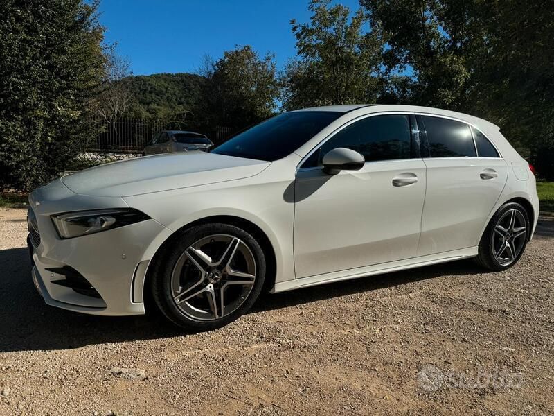 Bianco Usata 2019 Mercedes A200 Premium Tre volumi | 25.500 € (Buon prezzo) - Immagine 1/4