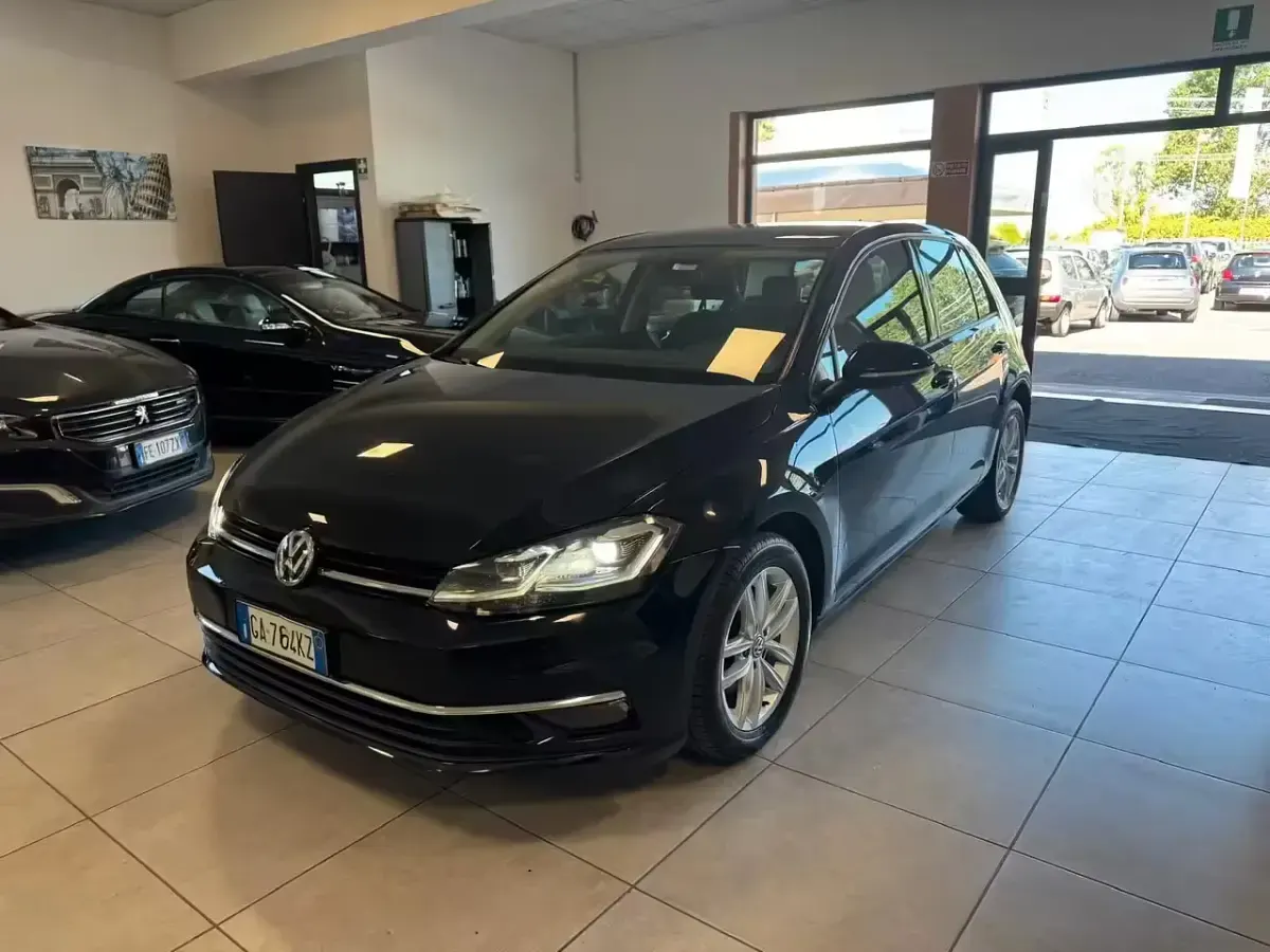 Usata VW Golf VIII Business 115 CV (84 kW) 2020 Nero Berlina