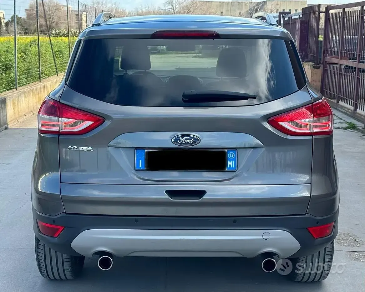 Usata Ford Kuga Titanium 140 CV (102 kW) 2013 Grigio SUV