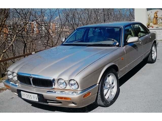 Jaguar XJ8 usata - 44 Jaguar XJ8 in vendita - AutoUncle
