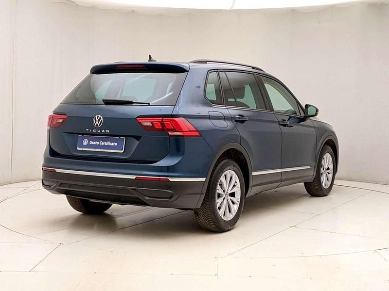 Usata VW Tiguan Life 122 CV (89 kW) 2023 Nero SUV