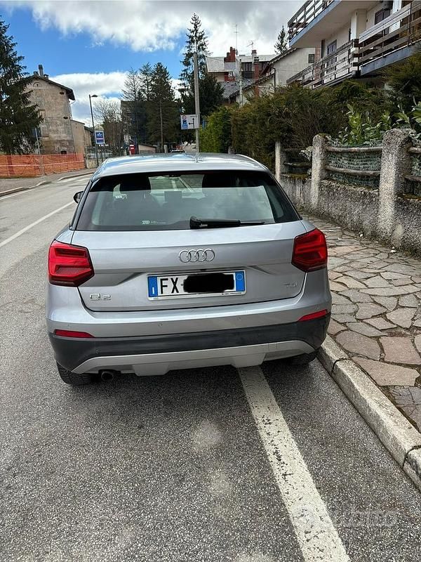 Usata Audi Q2 116 CV (85 kW) 2019 Grigio SUV