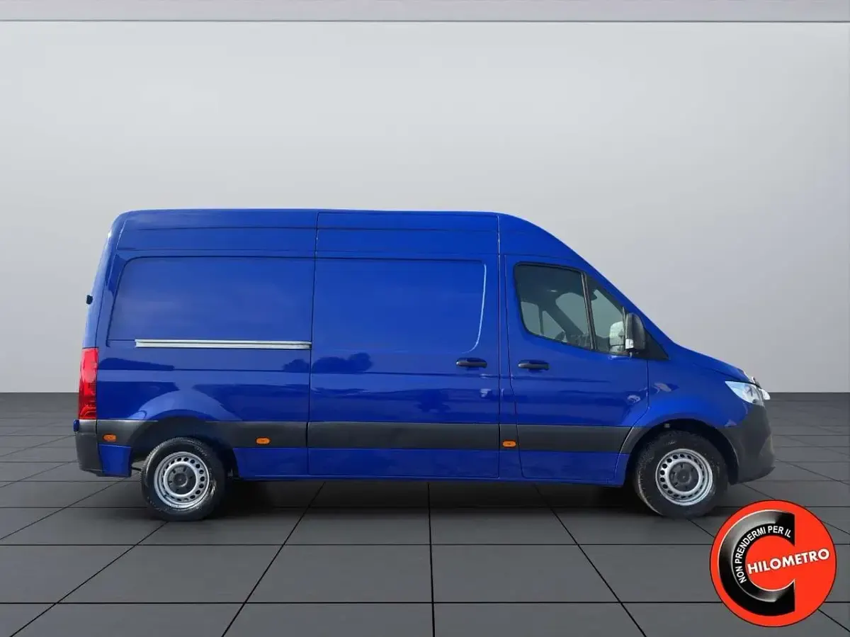 Usata Mercedes Sprinter 114 CV (83 kW) 2021 Blu/azzurro Furgone