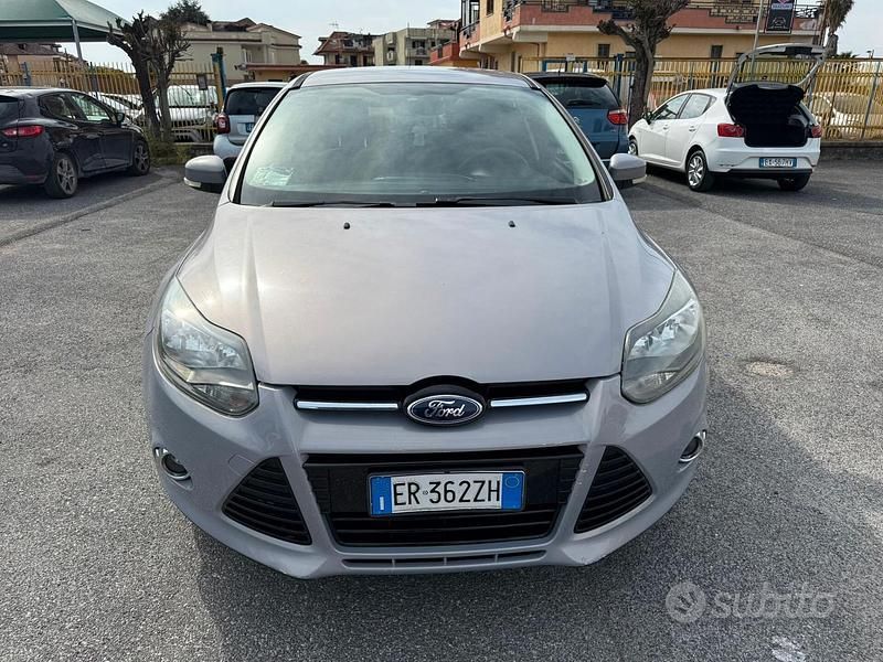 Usata Ford Focus Titanium 116 CV (85 kW) 2013 Grigio Berlina