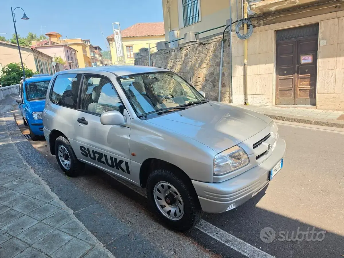 Usata Suzuki Grand Vitara 94 CV (69 kW) 2002 Grigio Station wagon