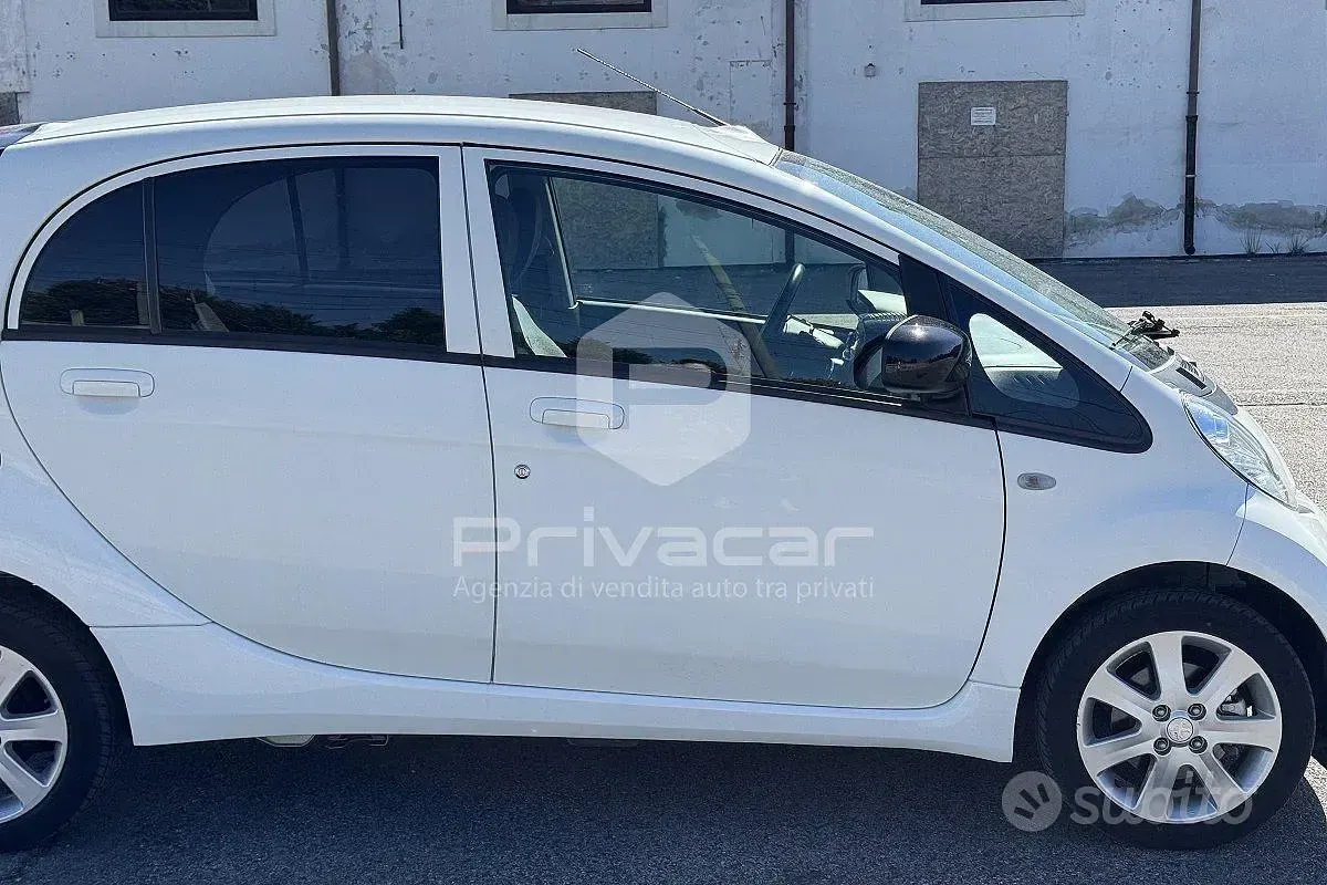 Usata Peugeot iON Active 35 kW (48 CV) 2012 Bianco Utilitaria