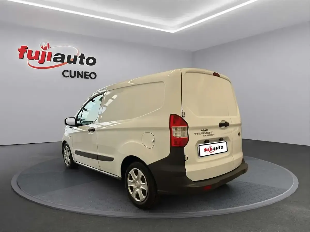 Usata Ford Transit Courier Titanium 101 CV (74 kW) 2022 Bianco Furgone